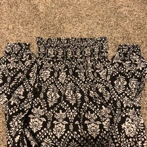NWOT Rue21 rayon Harem pants